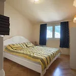 Apartment Mira