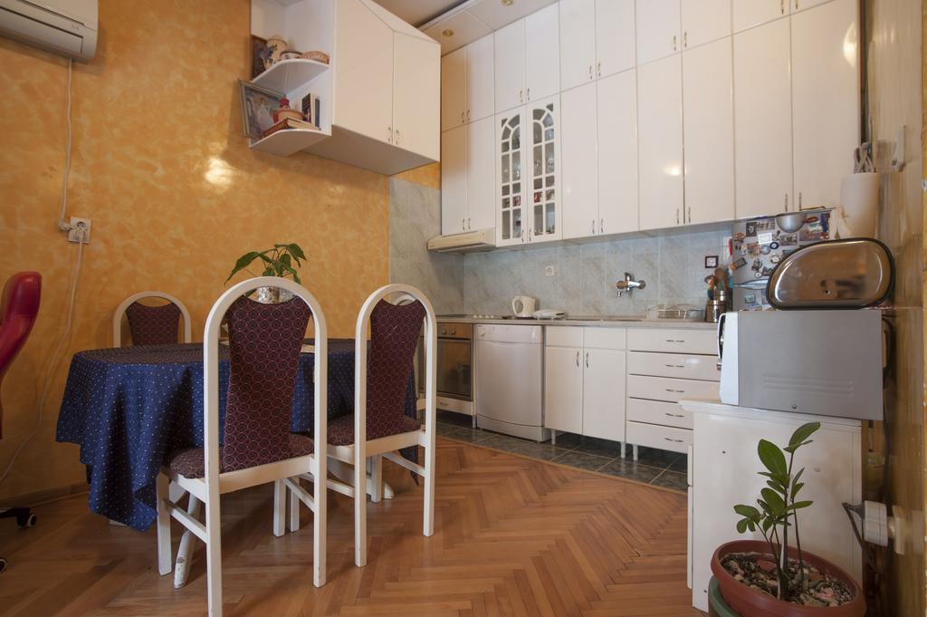 Mira Apartman *