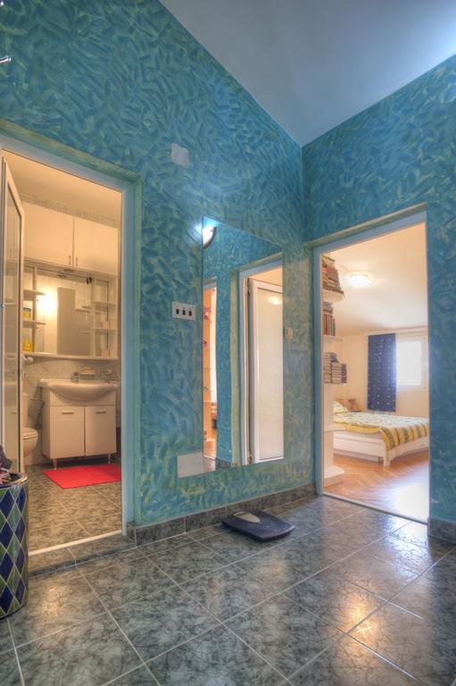 Mira Apartman